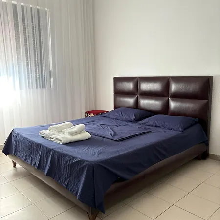 بيت ضيافة Hasarooms