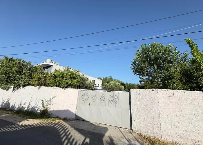 Konukevi Hasarooms Dıraç